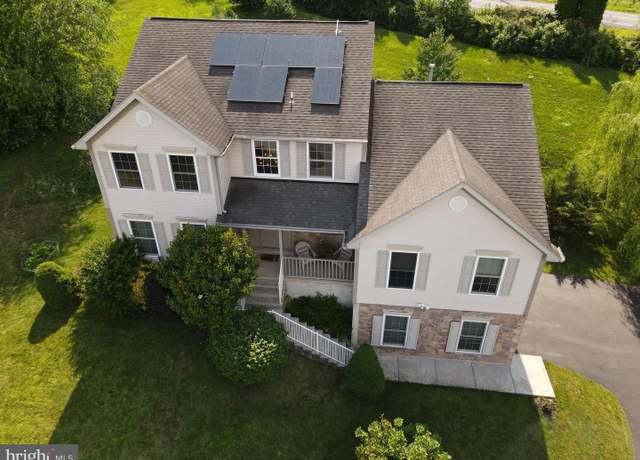 Property at 5016 Overlook Pointe, Douglassville, PA 19518, 5 beds, 3.5 baths