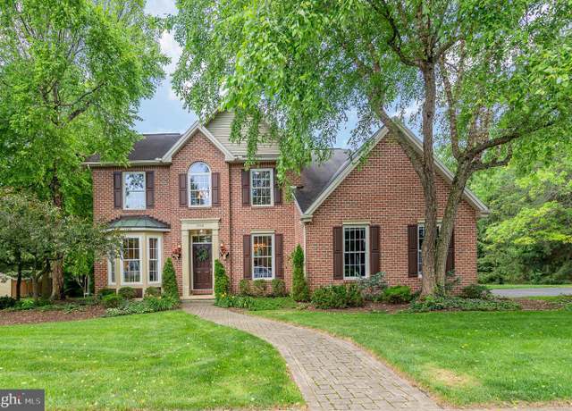 Property at 1760 Tenby Dr, Hershey, PA 17033, 4 beds, 2.5 baths