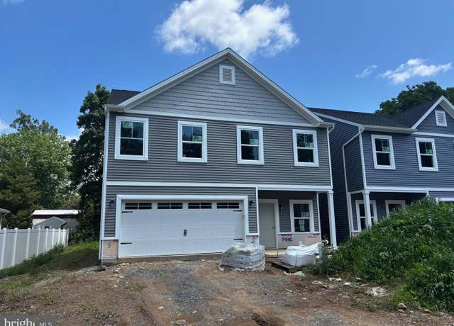 Property at 1031 Dianne Dr, Waynesboro, PA 17268, 4 beds, 2.5 baths