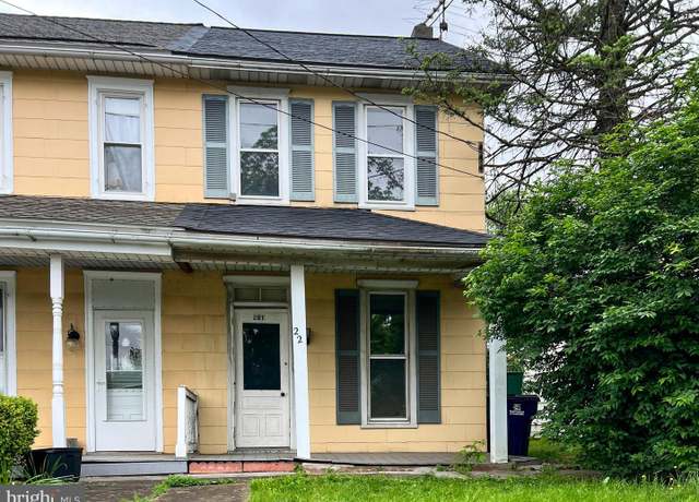 Property at 221 S State St, Talmage, PA 17580, 3 beds, 1.5 baths