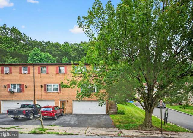 Property at 2960 Klein St, Allentown, PA 18103, 3 beds, 2 baths