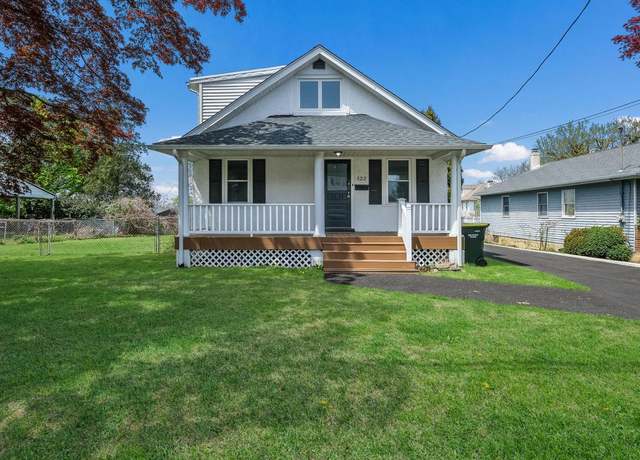 Property at 122 Ellis Rd, Willow Grove, PA 19090, 2 beds, 1 bath