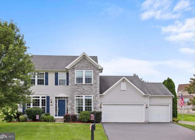 Property at 1280 Cranberry Ln W, York, PA 17402, 5 beds, 3.5 baths
