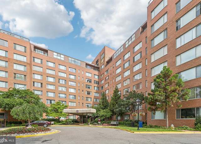 Property at 1111 Arlington Blvd #810, Arlington, VA 22209, 1 bath