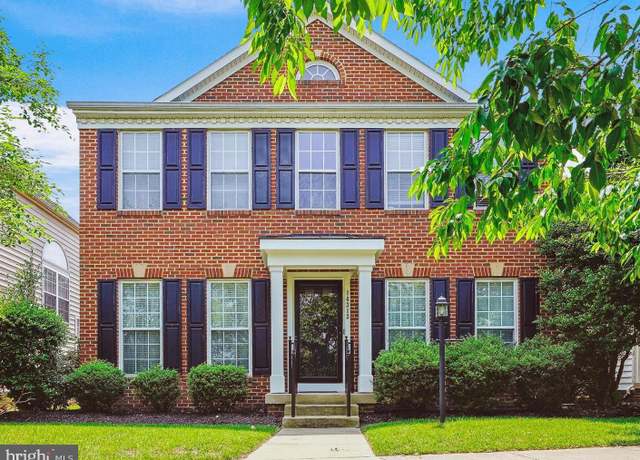 Property at 14313 Broughton Pl, Gainesville, VA 20155, 5 beds, 3.5 baths