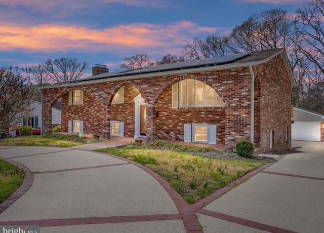 Property at 212 Oak Dr, Pasadena, MD 21122, 4 beds, 3 baths