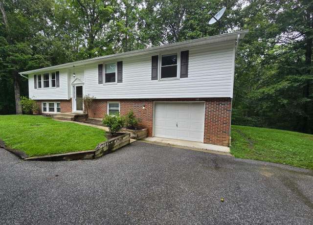 Property at 905 Flavia Ct, Prince Frederick, MD 20678, 3 beds, 2 baths