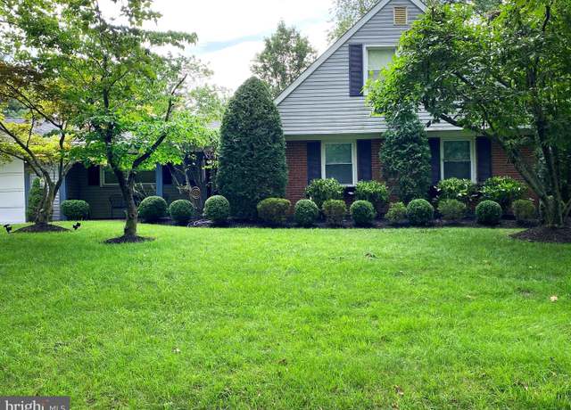 Property at 130 Club House Dr, Willingboro, NJ 08046, 3 beds, 2 baths