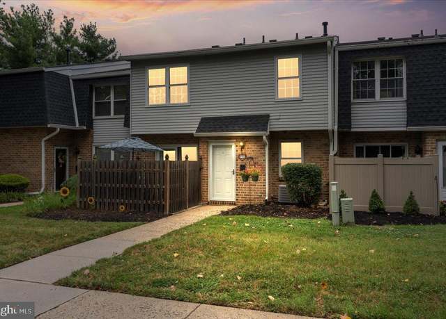Property at 3062 Harbour Dr, Palmyra, NJ 08065, 2 beds, 2.5 baths