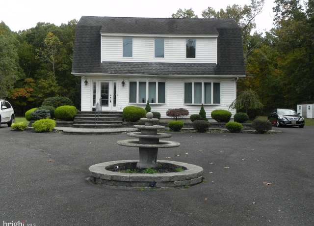Property at 758 N Tuckahoe Rd, Williamstown, NJ 08094, 3 beds, 1.5 baths
