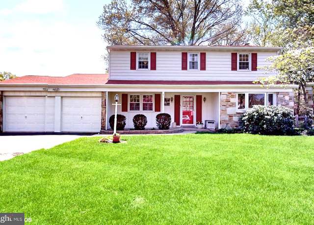 Property at 70 Vanderveer Ave, Holland, PA 18966, 4 beds, 2.5 baths