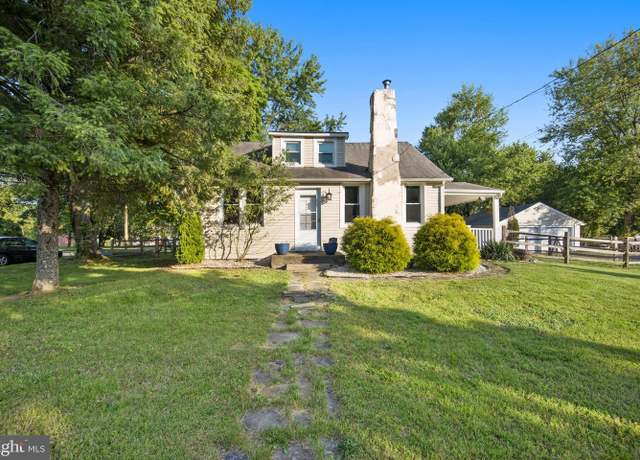 Property at 233 Edison Furlong Rd, Doylestown, PA 18901, 3 beds, 2 baths