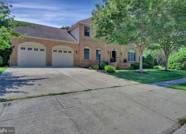 Property at 1101 Saffron Dr, Mechanicsburg, PA 17050, 4 beds, 3 baths