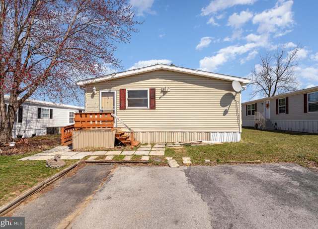 Property at 179 Bowie Dr, Grantville, PA 17028, 4 beds, 2 baths