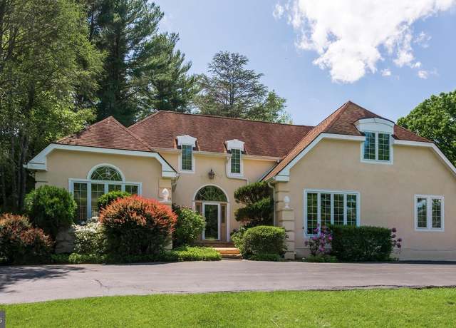 Property at 504 Chandler Ln, Villanova, PA 19085, 3 beds, 2.5 baths