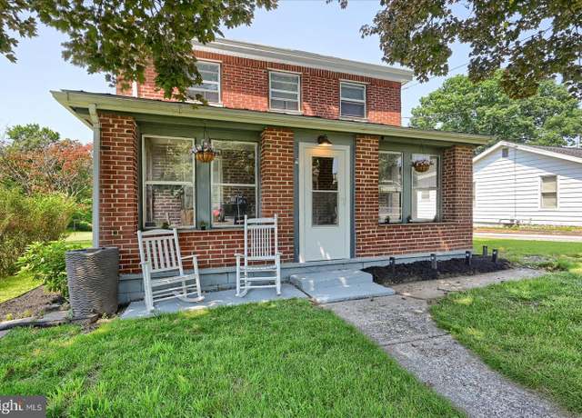 Property at 2606 Broad St, West York, PA 17404, 3 beds, 2.5 baths
