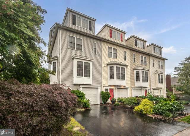 Property at 414 S Wayne St, Arlington, VA 22204, 4 beds, 3.5 baths