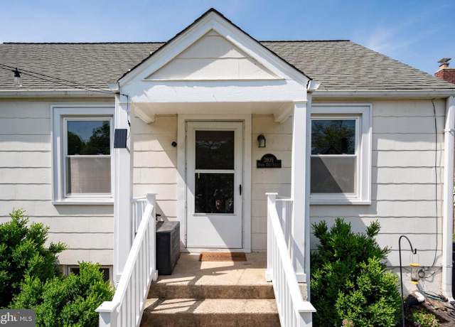 Property at 3809 13th St S, Arlington, VA 22204, 3 beds, 1 bath