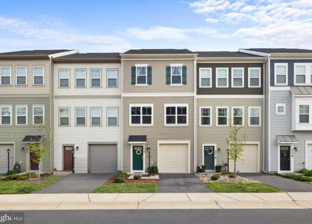 Property at 215 Crofton Ct, Stephenson, VA 22656, 3 beds, 3 baths