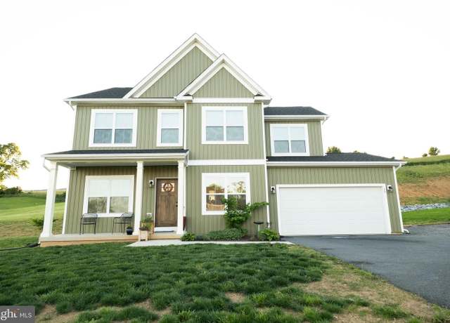 Property at 77 Banteen Dr, Martinsburg, WV 25403, 3 beds, 2.5 baths