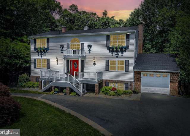 Property at 6300 Mallard Ln, Lothian, MD 20711, 6 beds, 4 baths