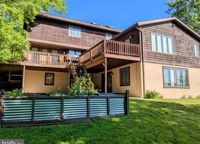Property at 100 Teaberry Ln, Frostburg, MD 21532, 5 beds, 4 baths