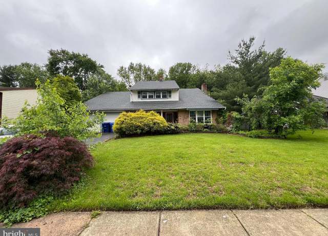 Property at 71 Carlton Ave, Marlton, NJ 08053, 5 beds, 2.5 baths