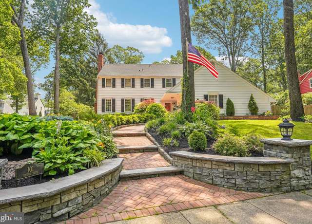 Property at 101 Weston Dr, Cherry Hill, NJ 08003, 5 beds, 2.5 baths