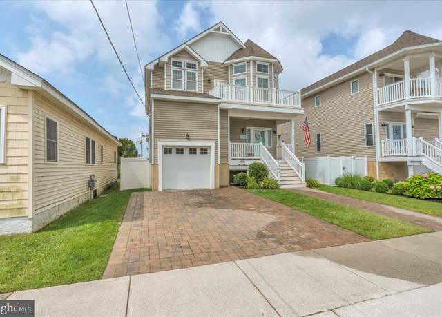 Property at 102 E 8th Ave, North Wildwood, NJ 08260, 4 beds, 3.5 baths