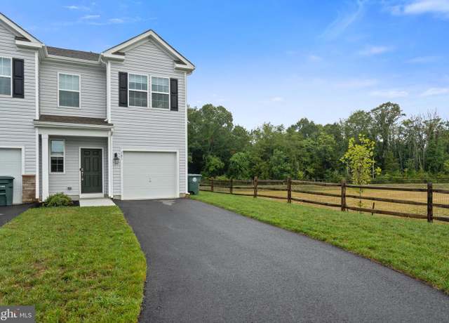 Property at 301 Mazzeo Dr, Glassboro, NJ 08028, 3 beds, 2.5 baths