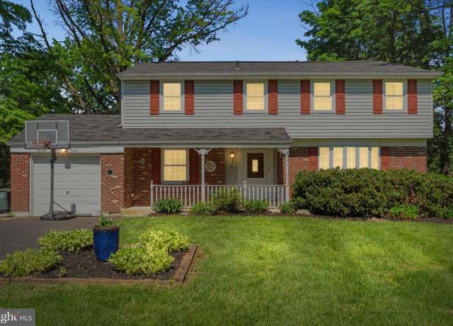 Property at 29 Devon Rd, Southampton, PA 18966, 4 beds, 2.5 baths