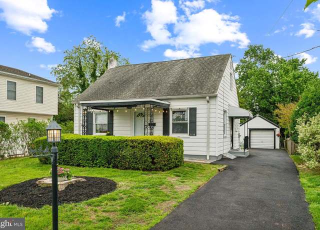 Property at 1116 Grant Ave, Woodlyn, PA 19094, 2 beds, 1.5 baths
