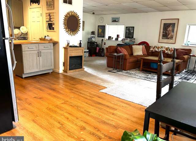 Property at 724 Concord Rd, Glen Mills, PA 19342, 3 beds, 1.5 baths
