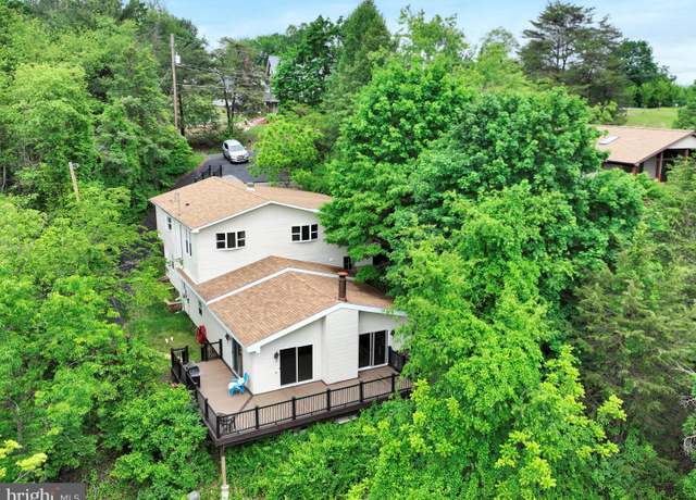 Property at 913 Wynonah Dr, Auburn, PA 17922, 4 beds, 4 baths