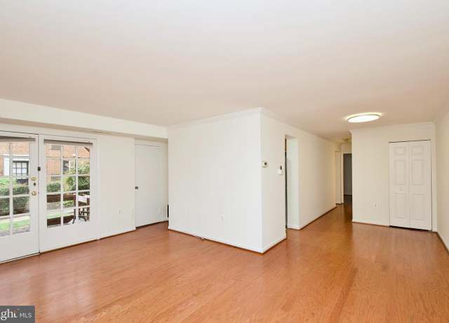 Property at 432 N Armistead St N Unit T3, Alexandria, VA 22312, 2 beds, 1 bath