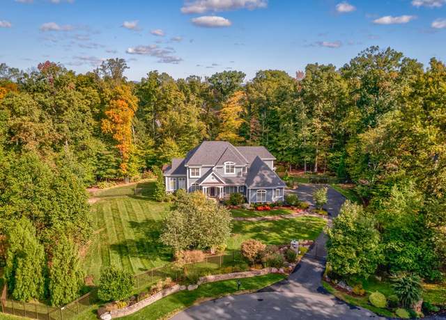 Property at 500 Seneca Green Way, Great Falls, VA 22066, 5 beds, 4.5 baths