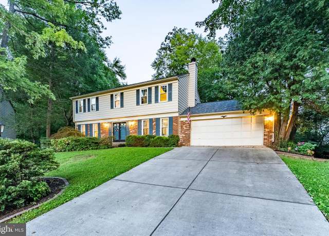 Property at 5309 Dunleigh Ct, Burke, VA 22015, 4 beds, 3 baths