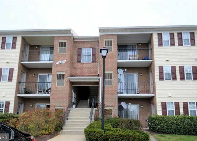 Property at 14800 Rydell Rd #202, Centreville, VA 20121, 1 bed, 1 bath
