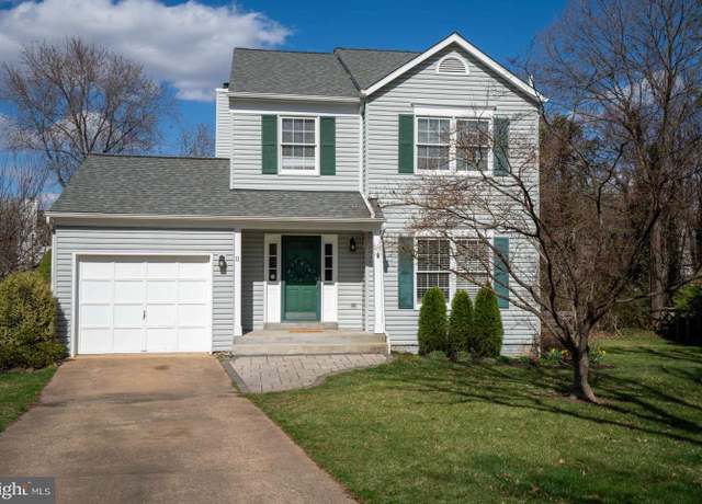 Property at 11 Jeremy Ct, Sterling, VA 20165, 4 beds, 3.5 baths