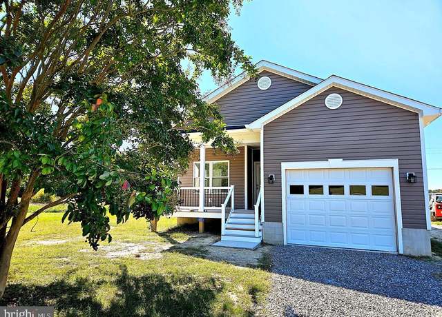 Property at 83 Waters Cove Cir, Reedville, VA 22539, 3 beds, 2 baths