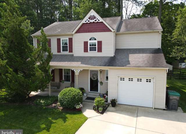 Property at 5 Parrot Ct, Newark, DE 19702, 3 beds, 2.5 baths