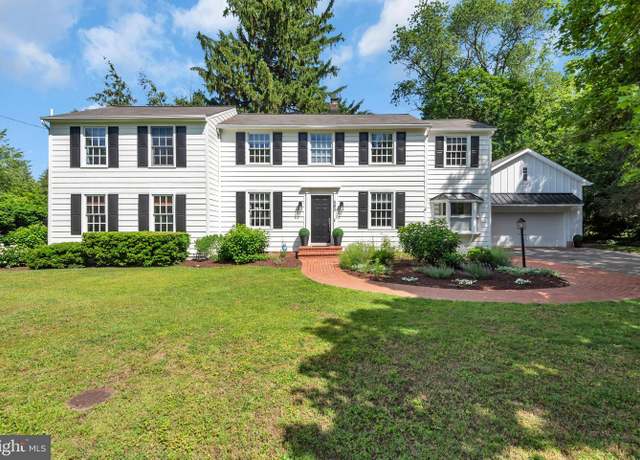 Property at 302 Maple Ln, Severna Park, MD 21146, 4 beds, 3 baths