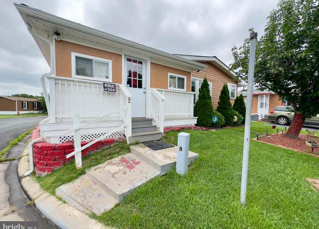 Property at 2 Raspberry Ct, Middle River, MD 21220, 3 beds, 2 baths