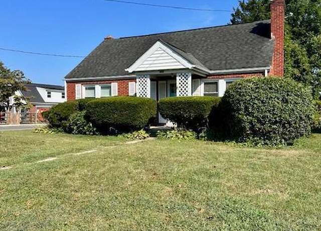 Property at 412 Lee Pl, Frederick, MD 21702, 3 beds, 2 baths