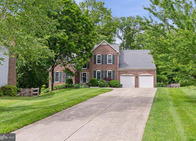 Property at 20309 Crown Ridge Ct, Germantown, MD 20876, 5 beds, 4 baths