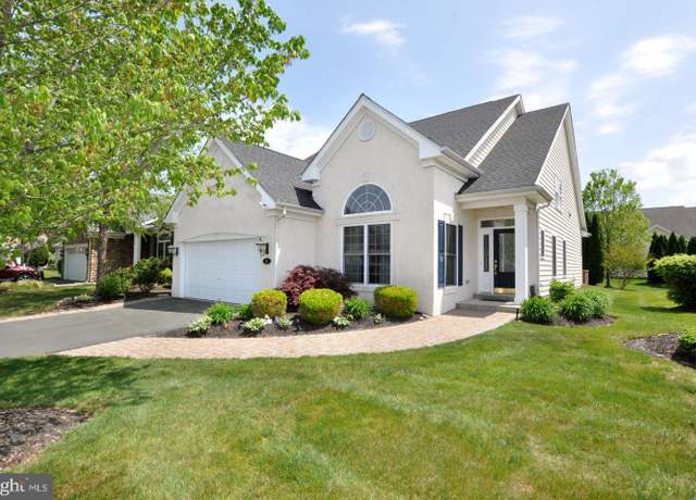 Property at 6 Kresson Ct, Berlin, NJ 08009, 2 beds, 2.5 baths