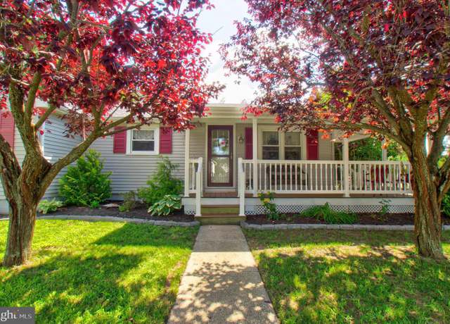 Property at 1702 Woolson Ave, Villas, NJ 08251, 2 beds, 1.5 baths