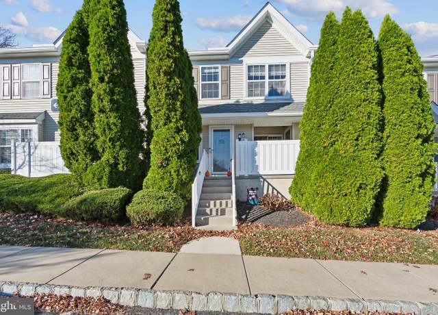 Property at 252 Flagstone Rd, Chester Springs, PA 19425, 2 beds, 2.5 baths