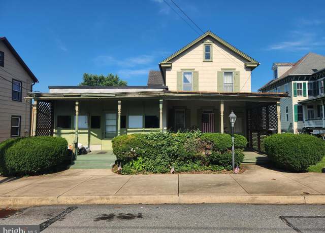 Property at 122 N Barbara St, Mount Joy, PA 17552, 4 beds, 2 baths