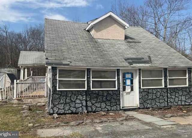 Property at 111 Ruthland Ave, Greenfield Township, PA 18407, 4 beds, 1.5 baths